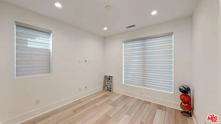 20254 Willoughby Lane, Porter Ranch, California 91326