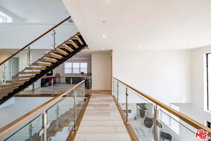 20254 Willoughby Lane, Porter Ranch, California 91326