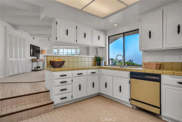 3268 Crownview Drive, Rancho Palos Verdes, California 90275