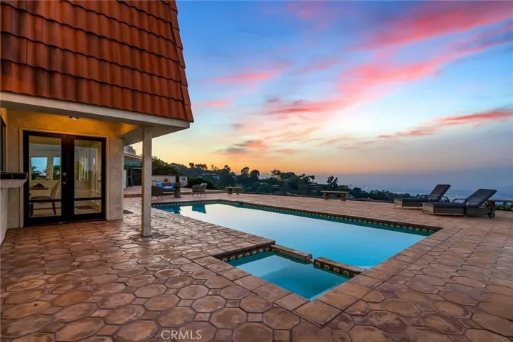 3268 Crownview Drive, Rancho Palos Verdes, California 90275