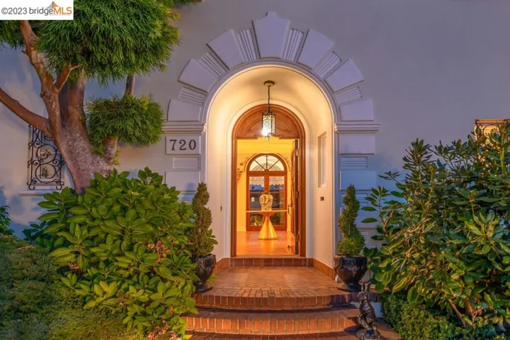 720 Palmera Ct, Alameda, California 94501