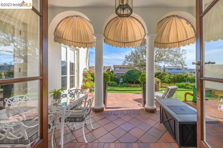720 Palmera Ct, Alameda, California 94501