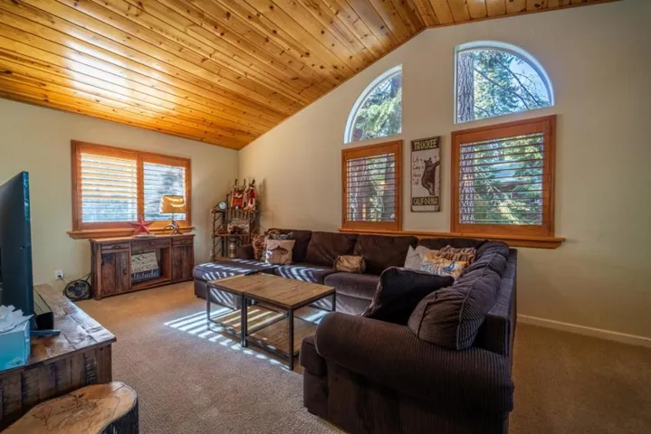 14128 Hansel Avenue, Truckee, California 96161