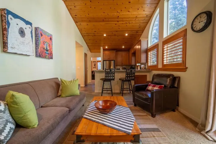 14128 Hansel Avenue, Truckee, California 96161