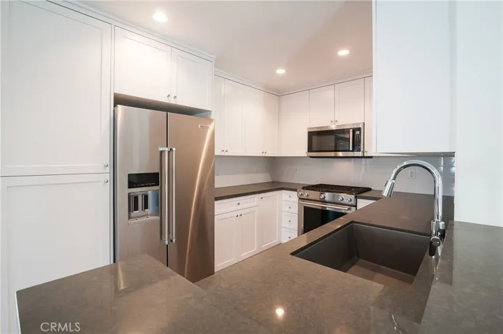 Lower Unit A