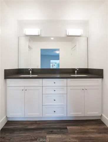 Lower Unit A - Bath #1 (ensuite)