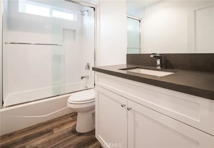 Lower Unit A - Bath #2