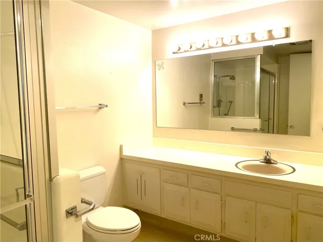 13741 Annandale Drive, M1-18i, Seal Beach, California 90740