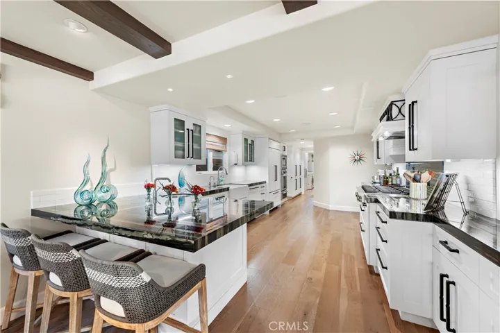 Bar Countertop in Kitchen