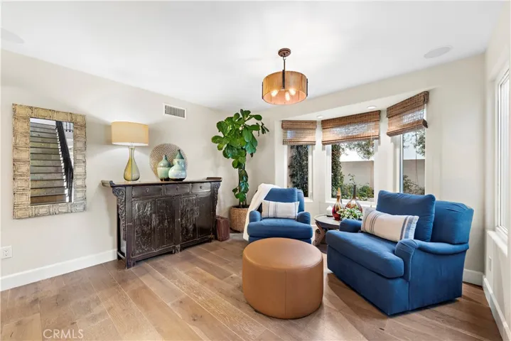 Sitting room or Formal Dining room off of Kitchen