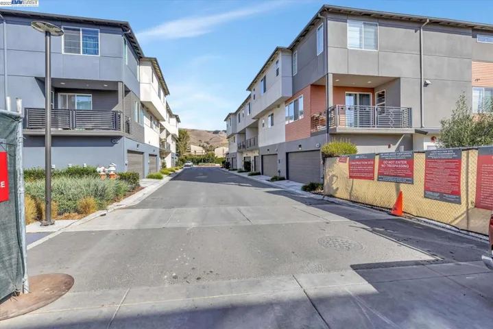 153 Cue Way, Hayward, California 94544