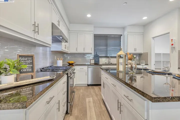 153 Cue Way, Hayward, California 94544