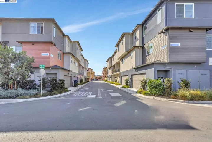 153 Cue Way, Hayward, California 94544