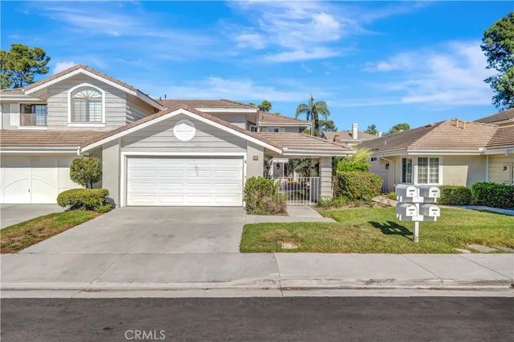 48 Cedarlake 37, Irvine, California 92614