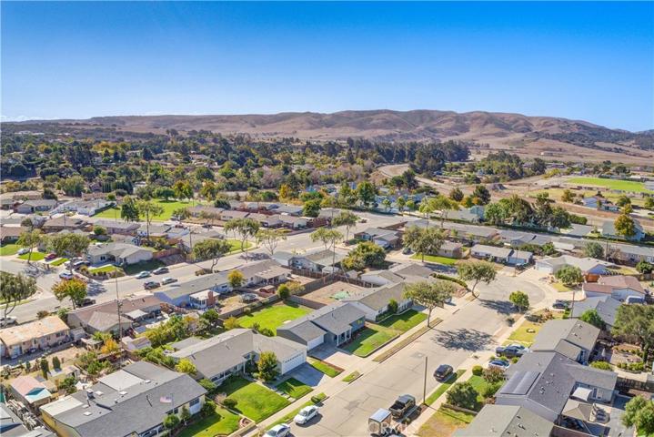 206 Jullien Drive, Santa Maria, California 93455