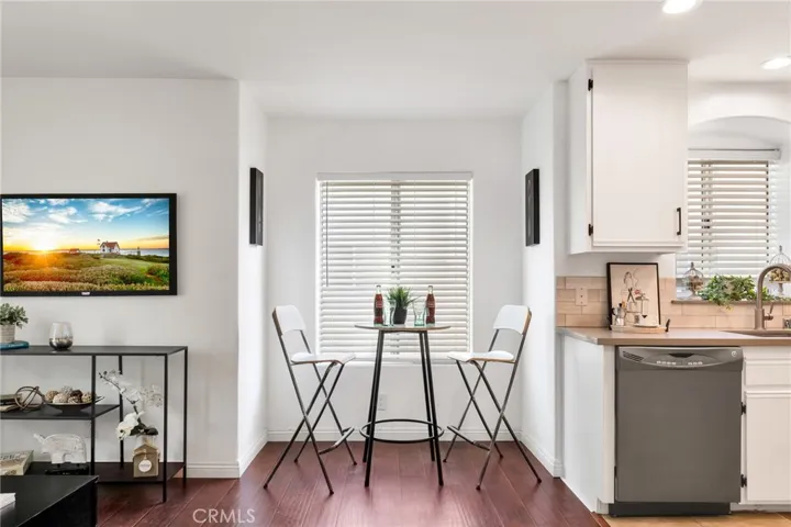 15744 Devonshire Street, Granada Hills, California 91344