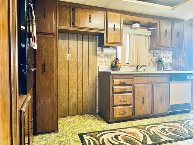 Kitchen - view 2