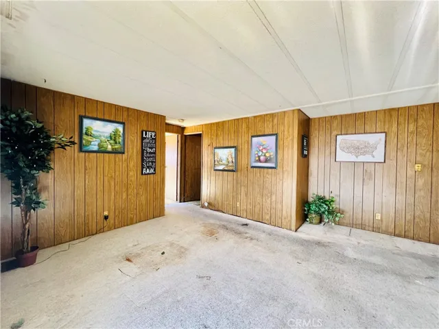 Family room - view 1