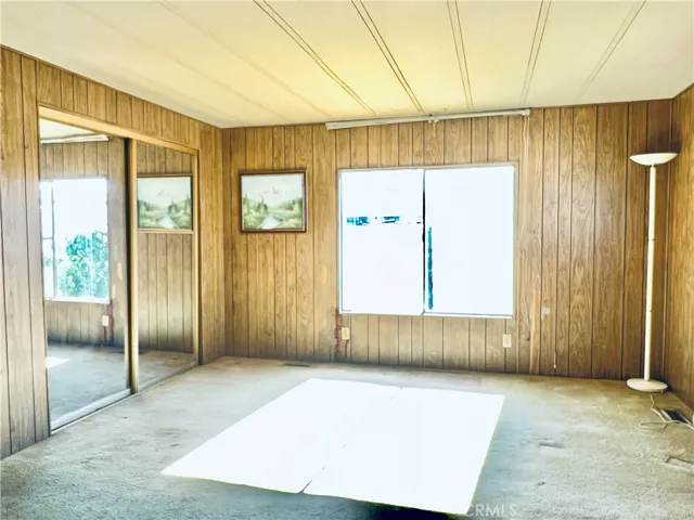 Master bedroom - view 1