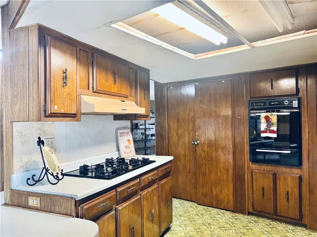 Kitchen - view 4
