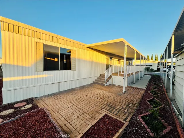 Side yard - view 2