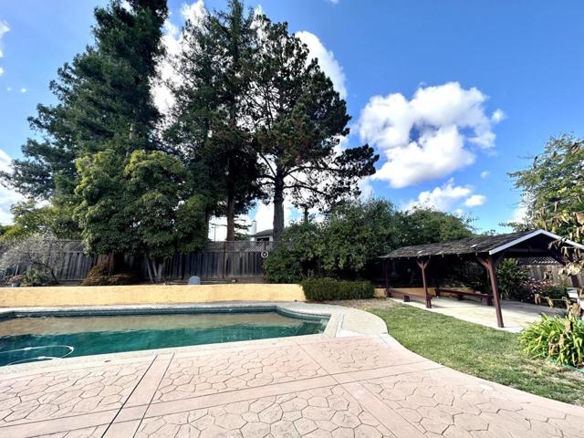 12155 Carol Lane, Saratoga, California 95070