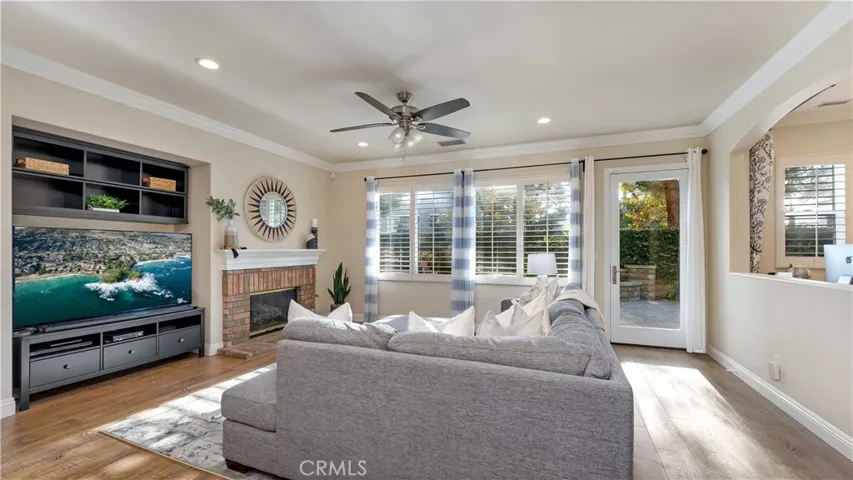 1557 Amberleaf, Costa Mesa, California 92626