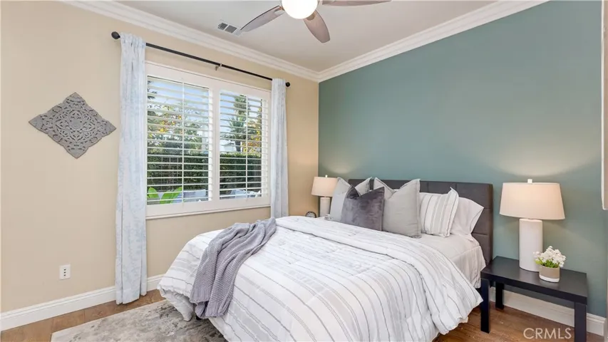 1557 Amberleaf, Costa Mesa, California 92626