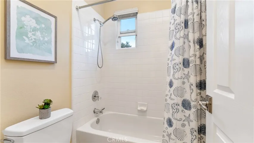 1557 Amberleaf, Costa Mesa, California 92626