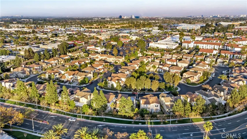 1557 Amberleaf, Costa Mesa, California 92626