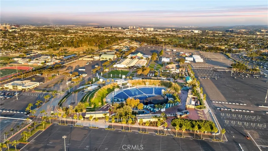 1557 Amberleaf, Costa Mesa, California 92626