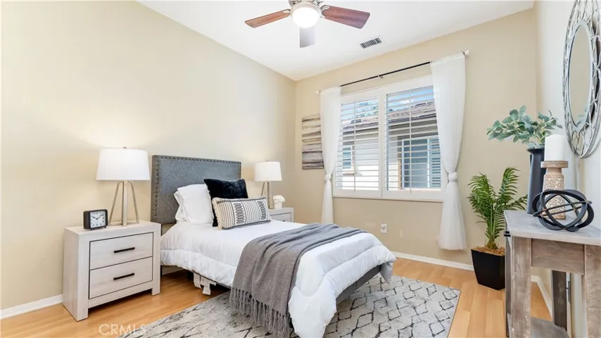 1557 Amberleaf, Costa Mesa, California 92626