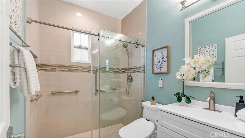 1557 Amberleaf, Costa Mesa, California 92626