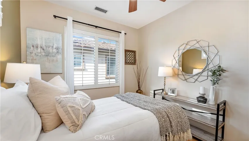 1557 Amberleaf, Costa Mesa, California 92626