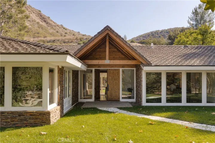28660 Wagon Road, Agoura Hills, California 91301