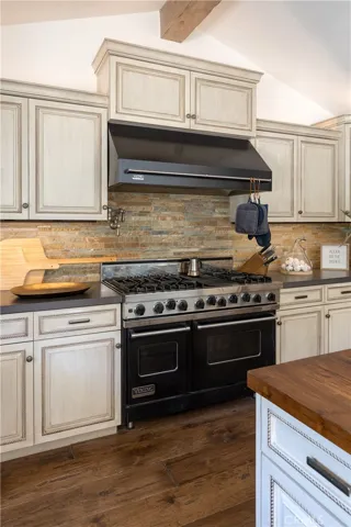 28660 Wagon Road, Agoura Hills, California 91301