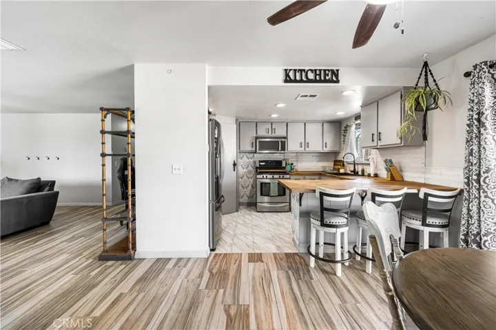 15715 E Avenue Q1, Palmdale, California 93591