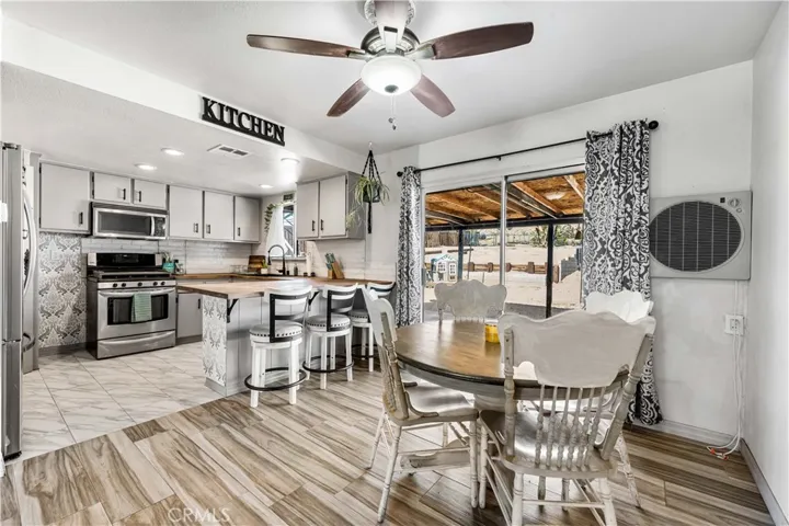 15715 E Avenue Q1, Palmdale, California 93591