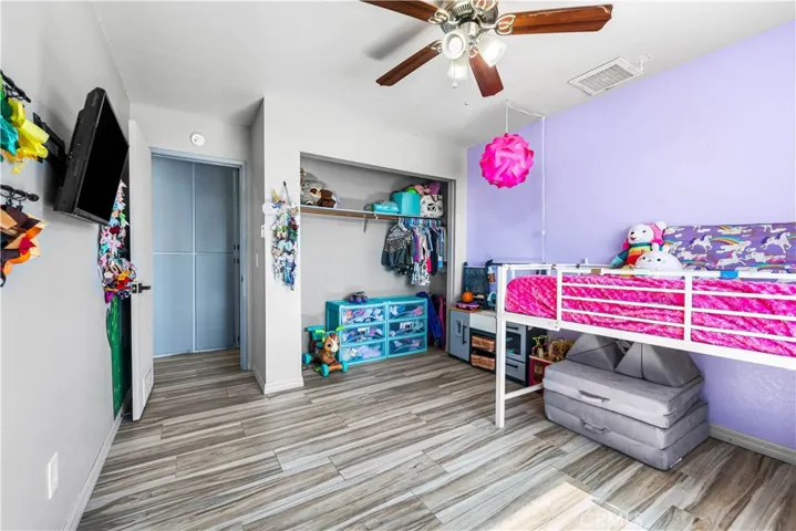 15715 E Avenue Q1, Palmdale, California 93591