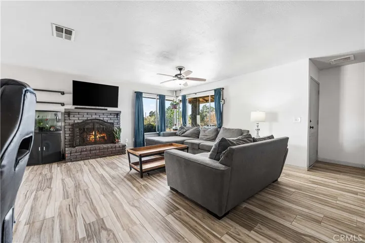 15715 E Avenue Q1, Palmdale, California 93591