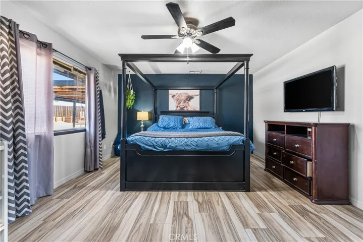 15715 E Avenue Q1, Palmdale, California 93591