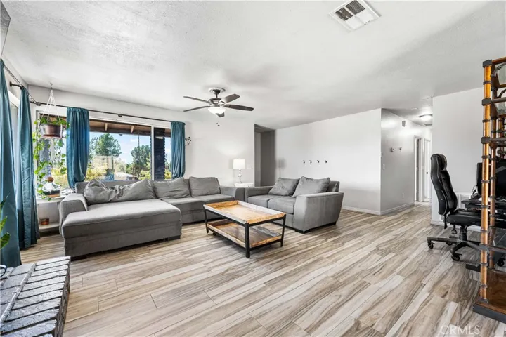 15715 E Avenue Q1, Palmdale, California 93591