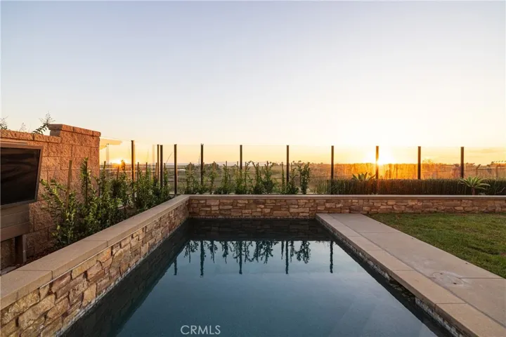 4692 Oceanridge Drive, Huntington Beach, California 92649