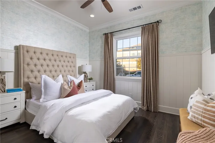 4692 Oceanridge Drive, Huntington Beach, California 92649