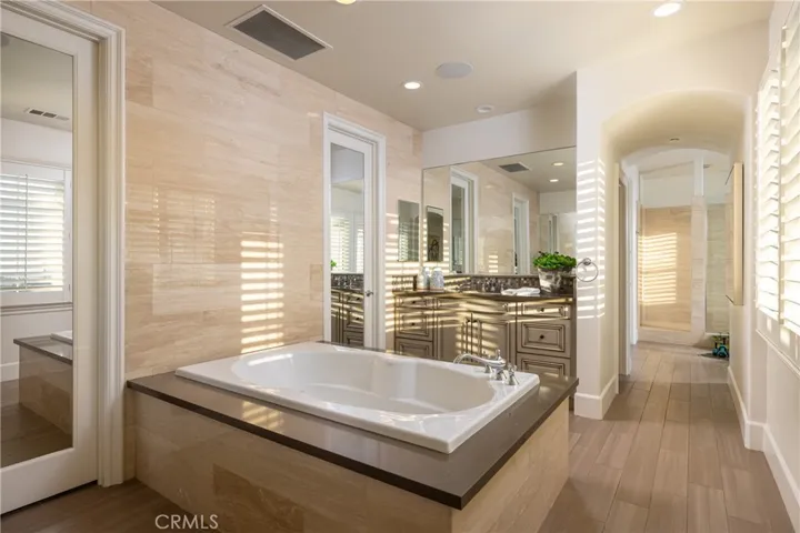 4692 Oceanridge Drive, Huntington Beach, California 92649