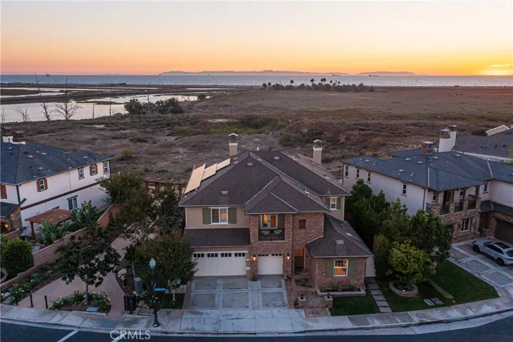 4692 Oceanridge Drive, Huntington Beach, California 92649