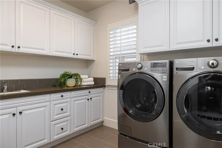 4692 Oceanridge Drive, Huntington Beach, California 92649