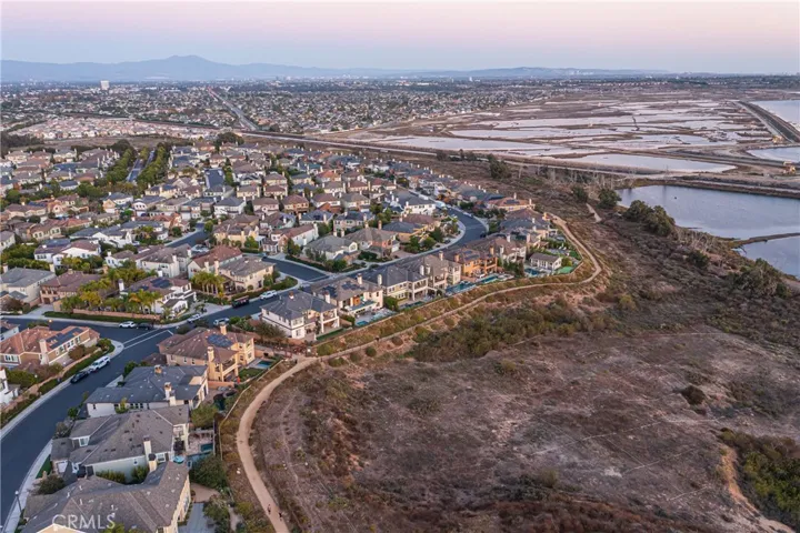4692 Oceanridge Drive, Huntington Beach, California 92649