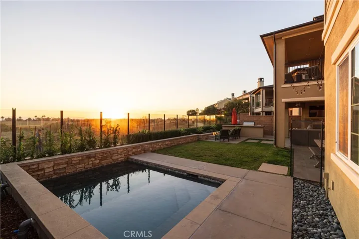 4692 Oceanridge Drive, Huntington Beach, California 92649