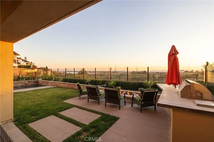 4692 Oceanridge Drive, Huntington Beach, California 92649